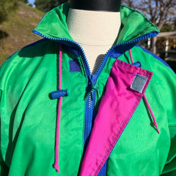 90's Colorful Windbreaker - Lightweight Ski Jacket - Size Small - Outdoor Scene - Picture 11 of 14